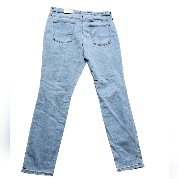 B4 Women's High-Rise Skinny Jeans - Universal Thread - Picture 7 of 15